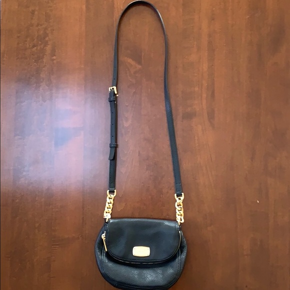 Michael Kors Handbags - Michael Kors crossbody bag